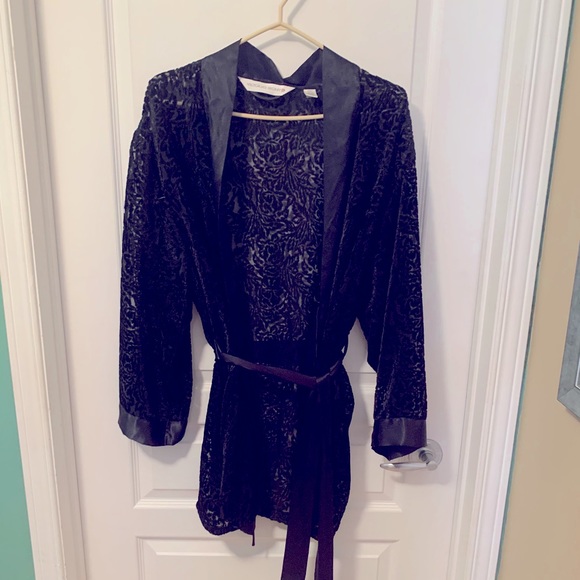 Satin and textured velvet robe - Picture 1 of 7
